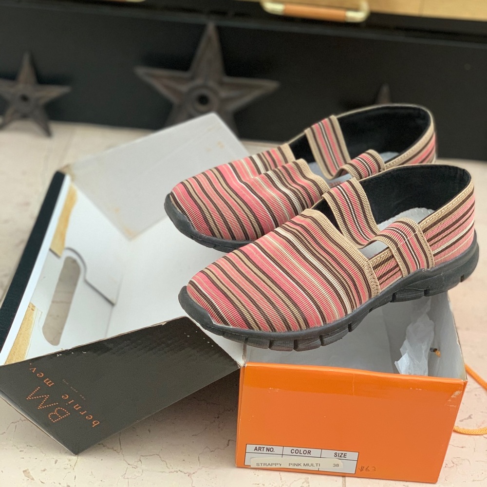 bernie mev. Multi-color Mary Jane style